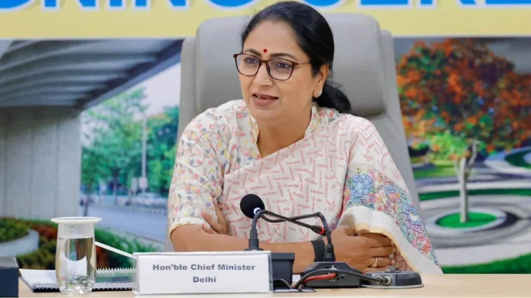 दिल्ली मुख्यमंत्री रेखा गुप्ता का बड़ा ऐलान: 10 हजार छात्रों के लिए सुरक्षित हॉस्टल